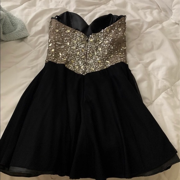 Coya dress✨ - Picture 2 of 4